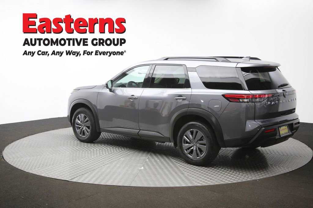 Used 2024 Nissan Pathfinder SV image 62