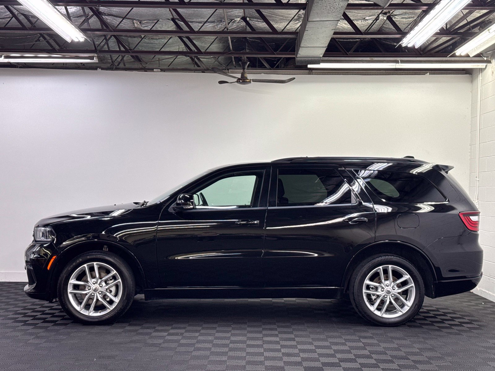 Used 2024 Dodge Durango GT AWD/4WD image 3