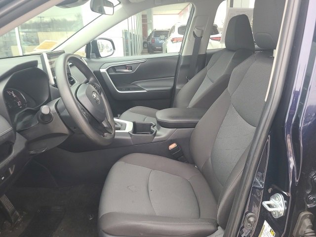Used 2025 Toyota RAV4 XLE image 16