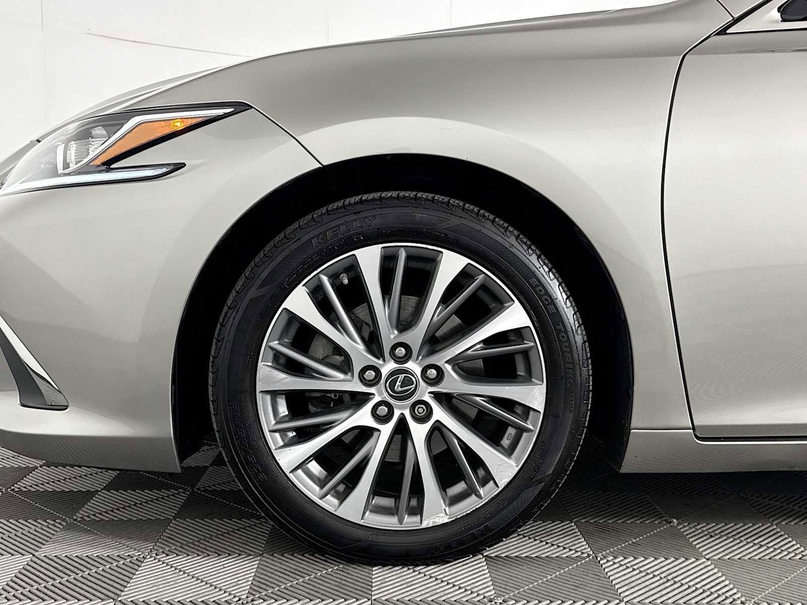 Used 2021 Lexus ES 350 w/ Premium Package FWD image 31