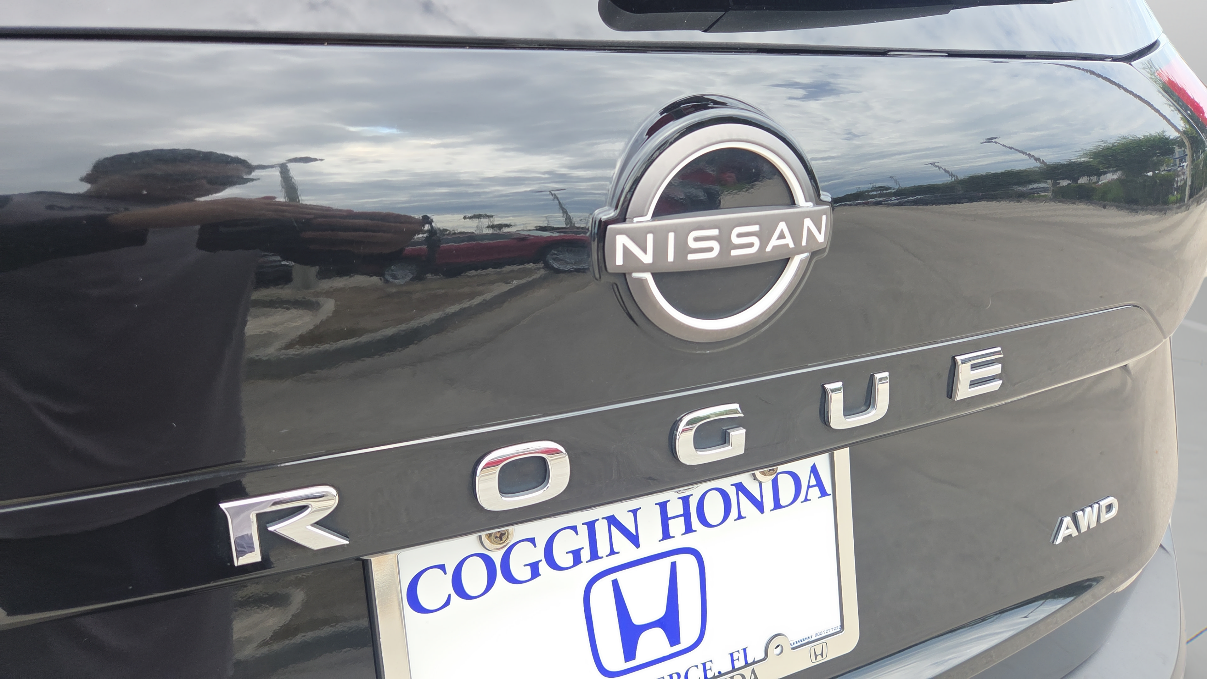 Used 2023 Nissan Rogue S AWD/4WD image 34