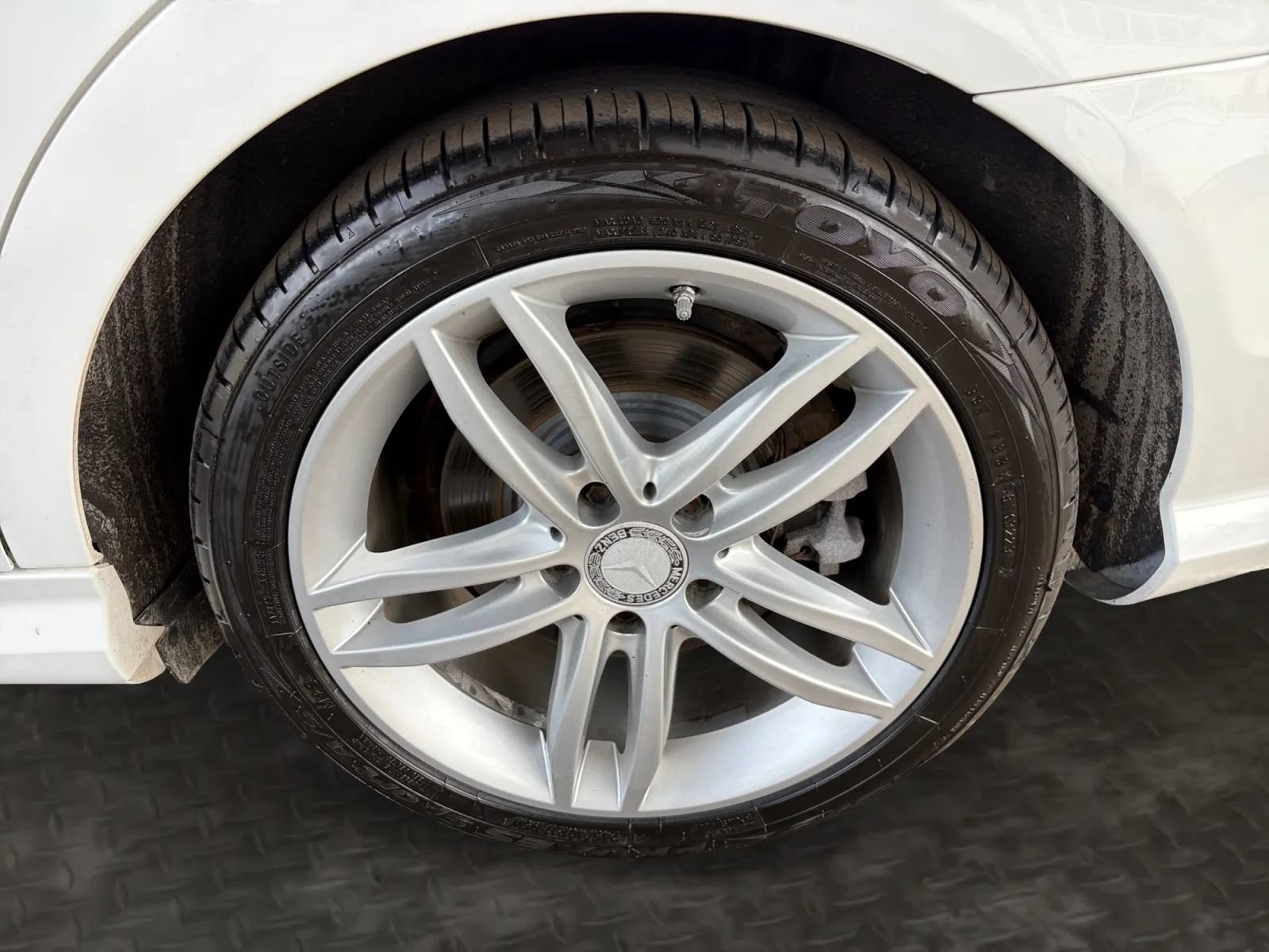 Used 2013 Mercedes-Benz C 300 4MATIC Sedan image 41