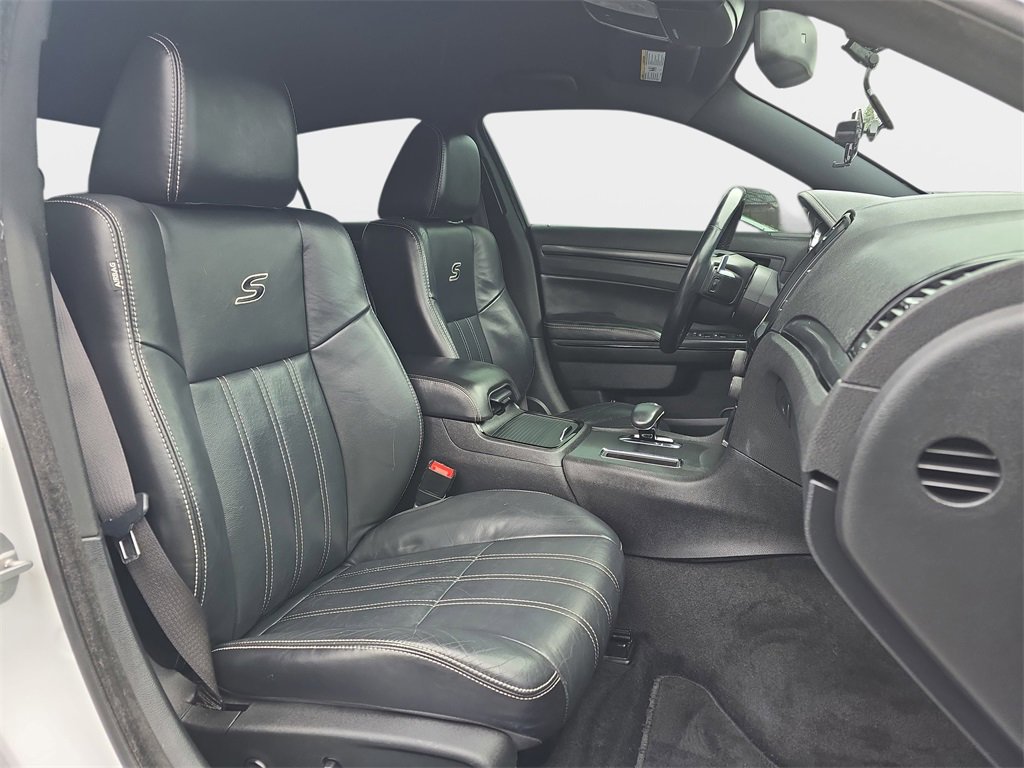 Used 2014 Chrysler 300 S image 12