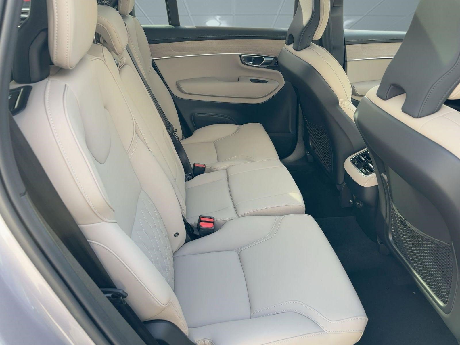 New 2026 Volvo XC90 B6 Plus w/ Protection Package Premier AWD/4WD image 29