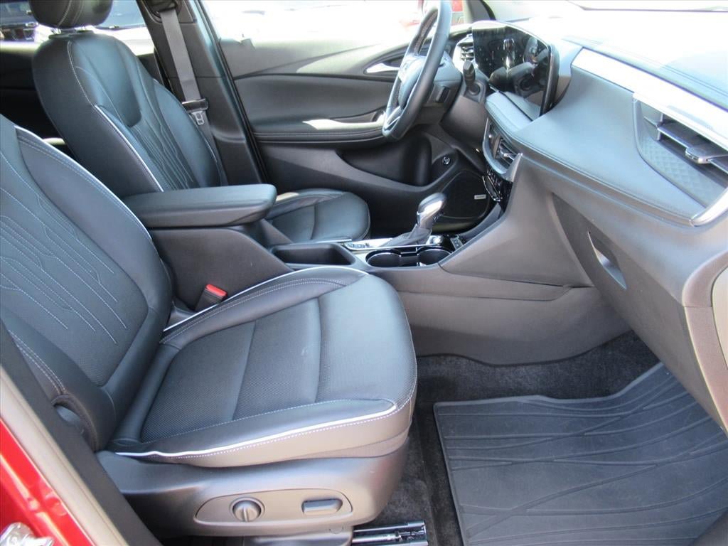 Used 2024 Buick Encore GX Avenir w/ Avenir Convenience Package AWD/4WD image 9