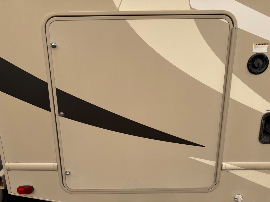 Used 2016 Ford E-450 and Econoline 450 Super Duty w/ Motorhome Prep Package RWD image 37