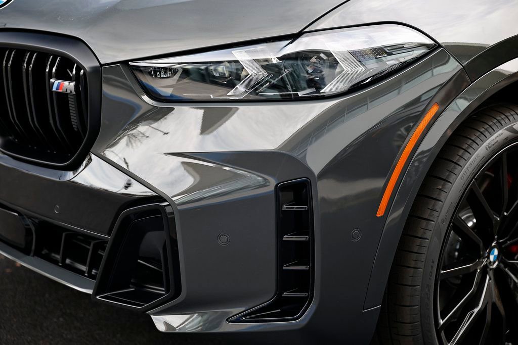 New 2026 BMW X5 M60i w/ Climate Comfort Package image 13