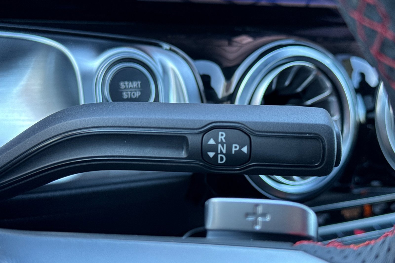 Used 2024 Mercedes-Benz EQB 300 4MATIC image 26