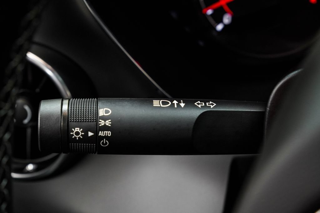 Used 2022 Chevrolet Camaro SS RWD image 39