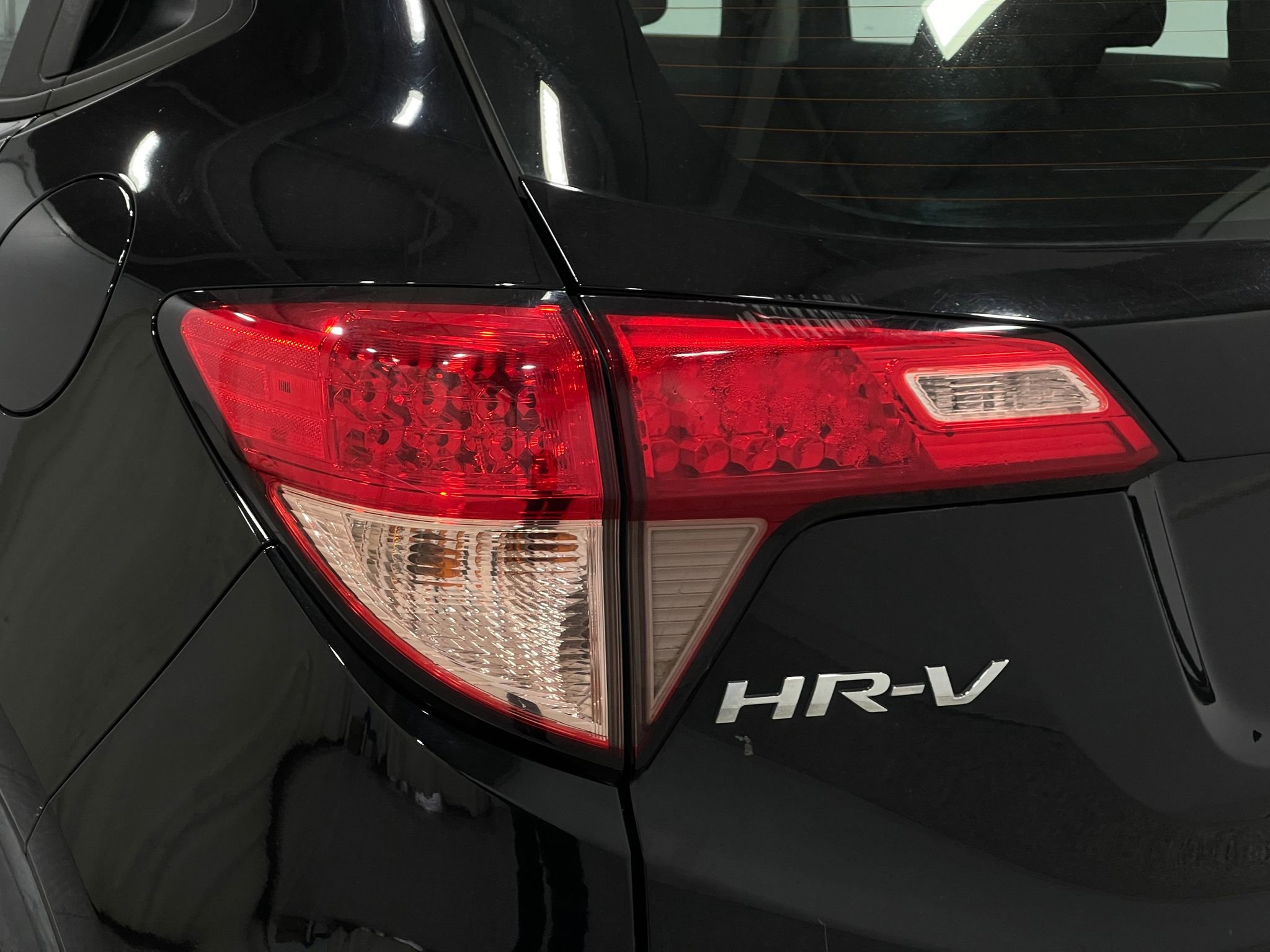 Used 2017 Honda HR-V LX image 32