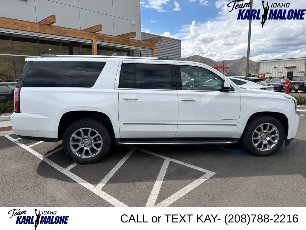 Used 2017 GMC Yukon XL Denali w/ Open Road Package AWD/4WD image 4