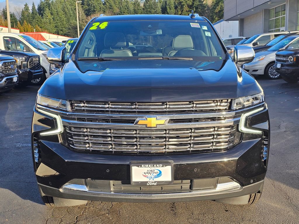 Used 2024 Chevrolet Tahoe Premier AWD/4WD image 2