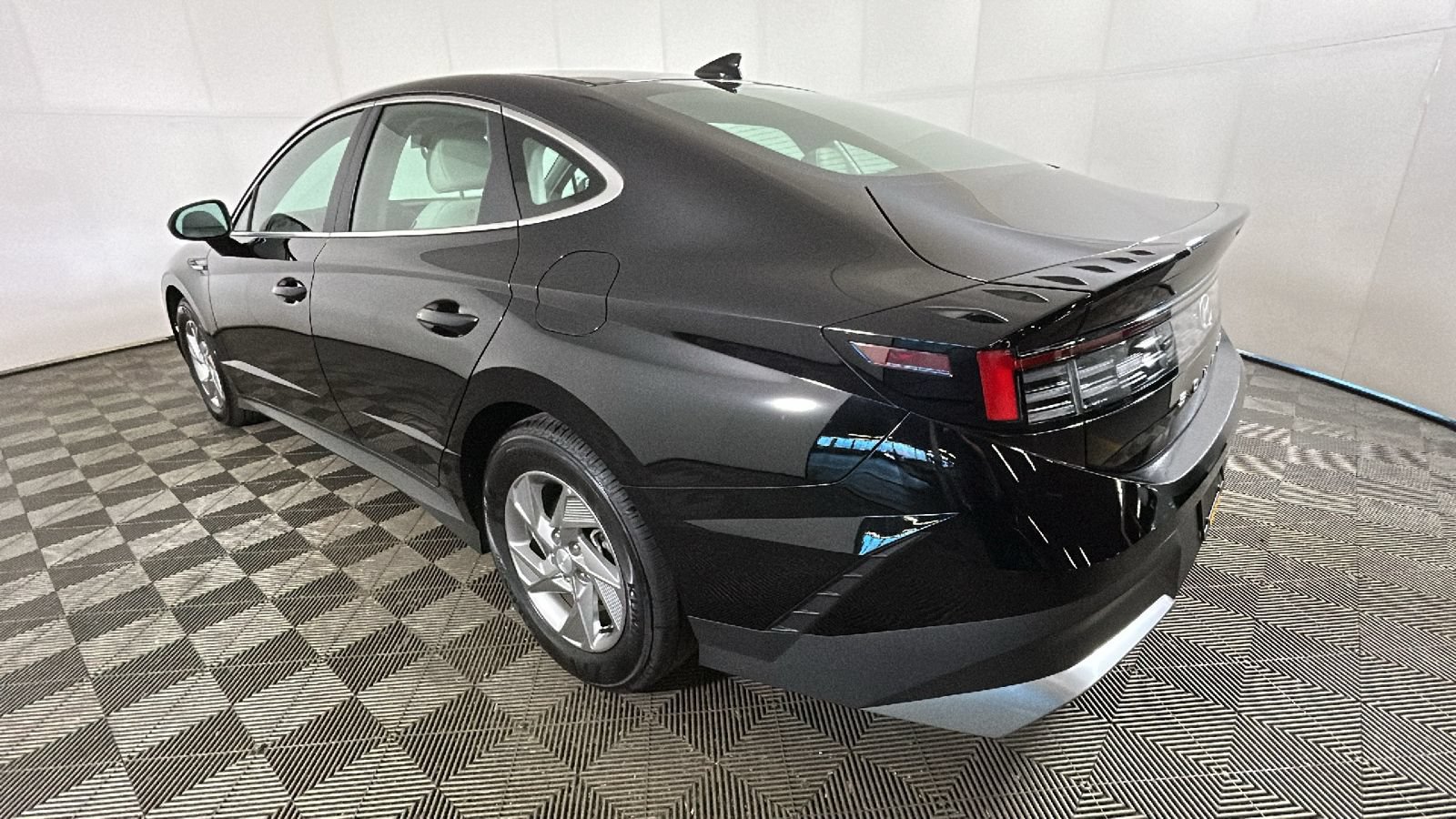 Certified 2026 Hyundai Sonata SE FWD image 5