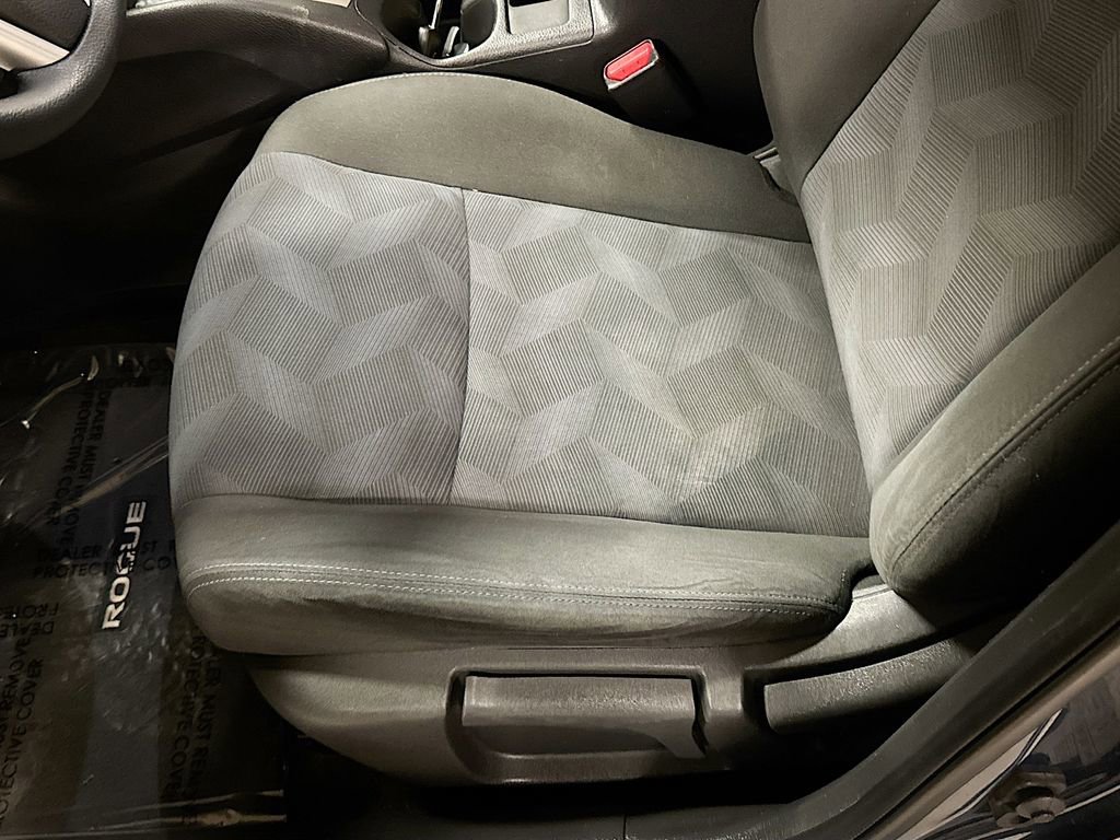 Used 2016 Nissan Rogue S image 19