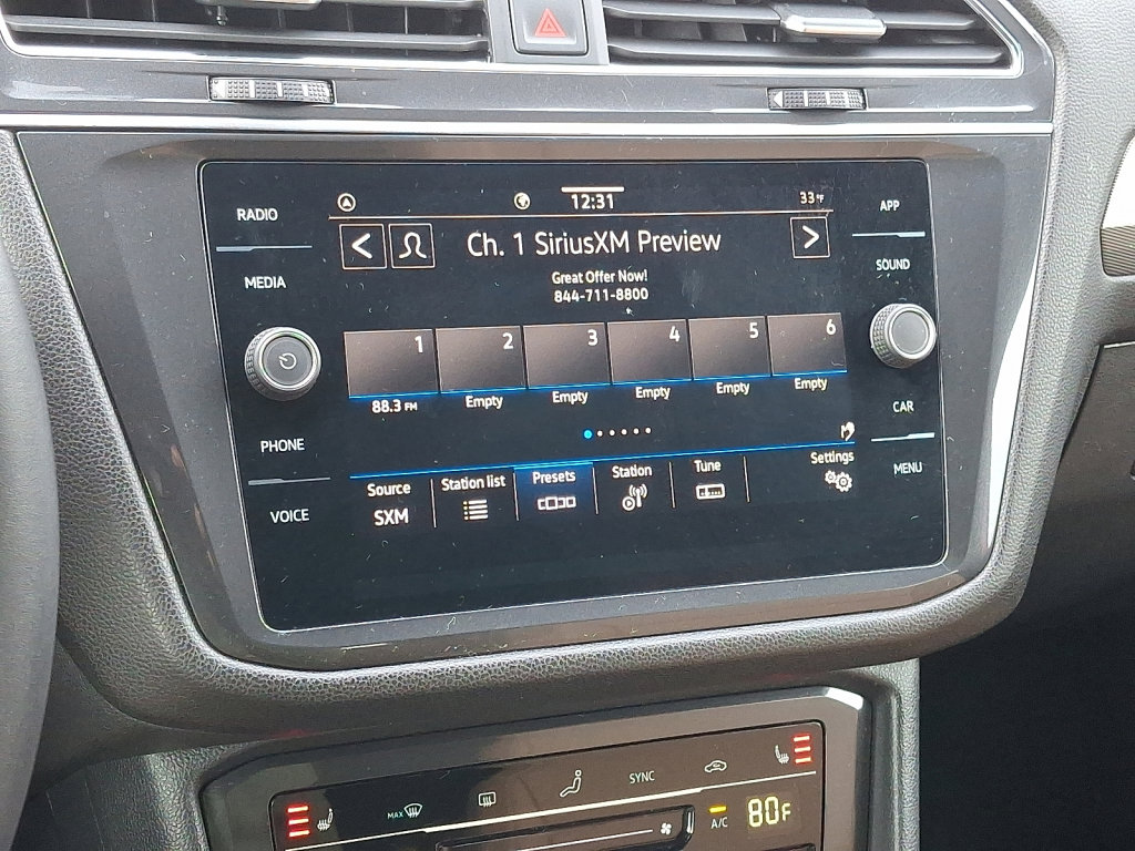 Used 2023 Volkswagen Tiguan SE w/ Panoramic Sunroof Package image 26