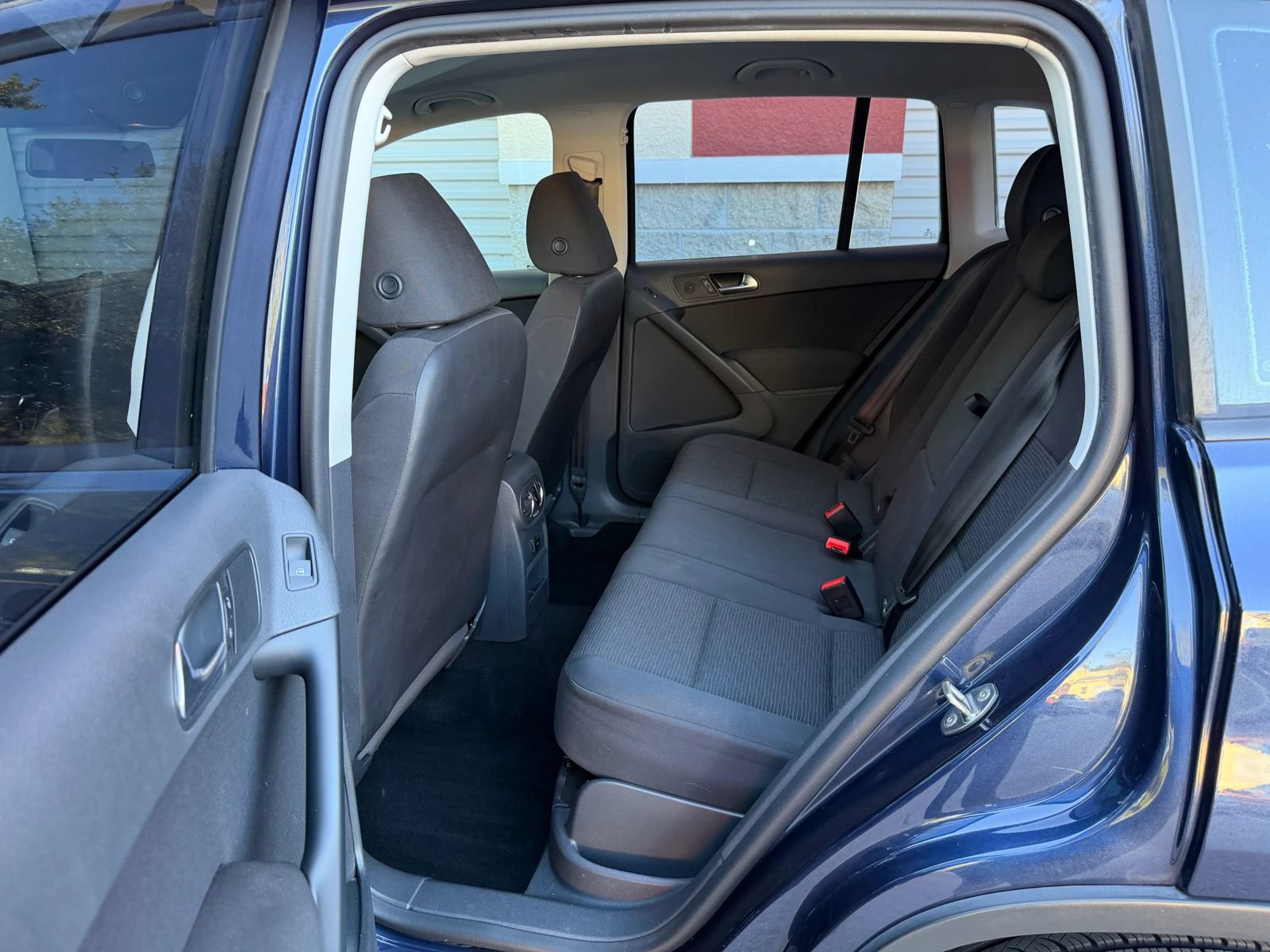 Used 2015 Volkswagen Tiguan S FWD image 24
