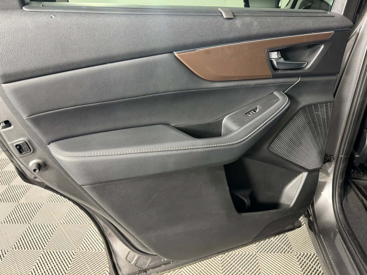 Used 2022 Acura MDX FWD w/ Technology Package image 27