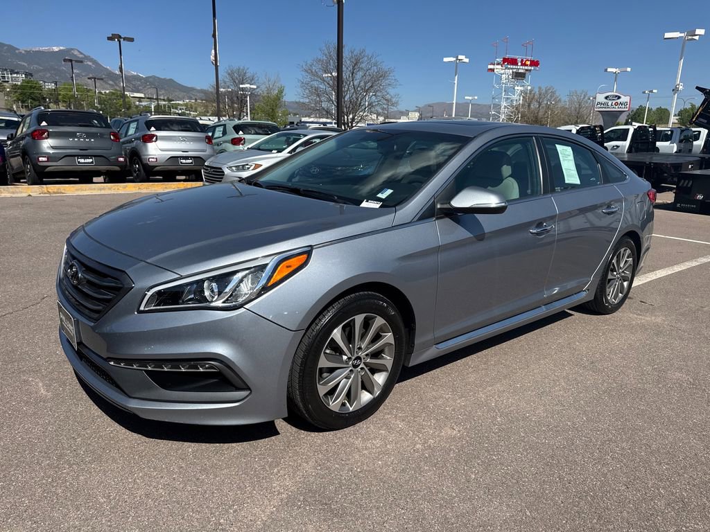 Used 2016 Hyundai Sonata Sport w/ Option Group 1V FWD image 2