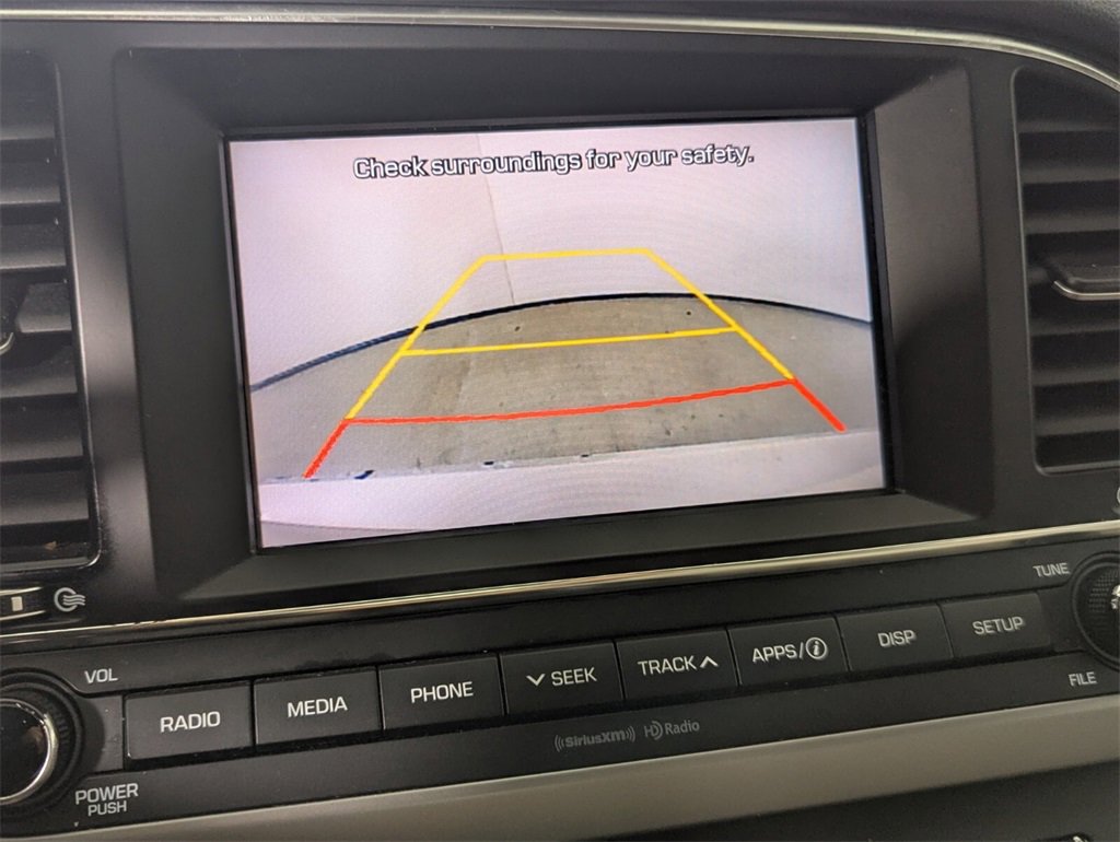 Used 2017 Hyundai Elantra SE image 23