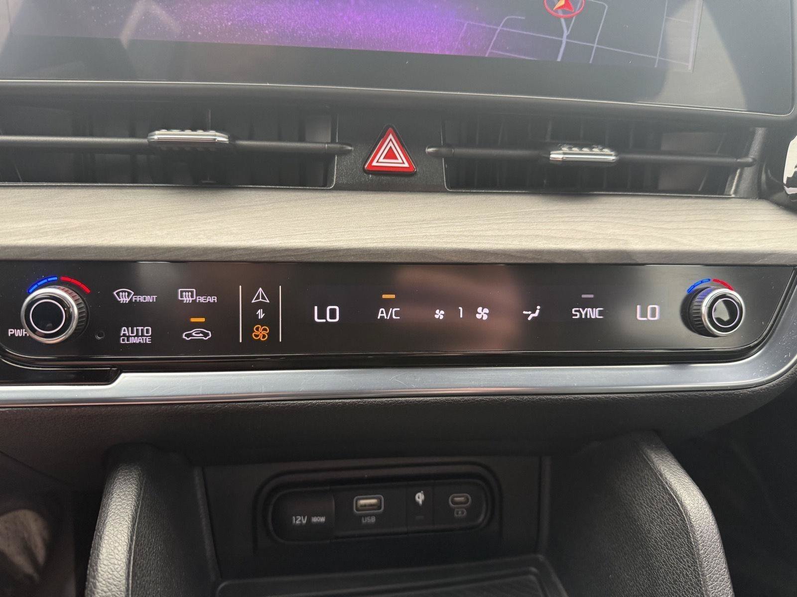 Used 2023 Kia Sportage X-Line w/ X-Line Premium Package AWD/4WD image 27