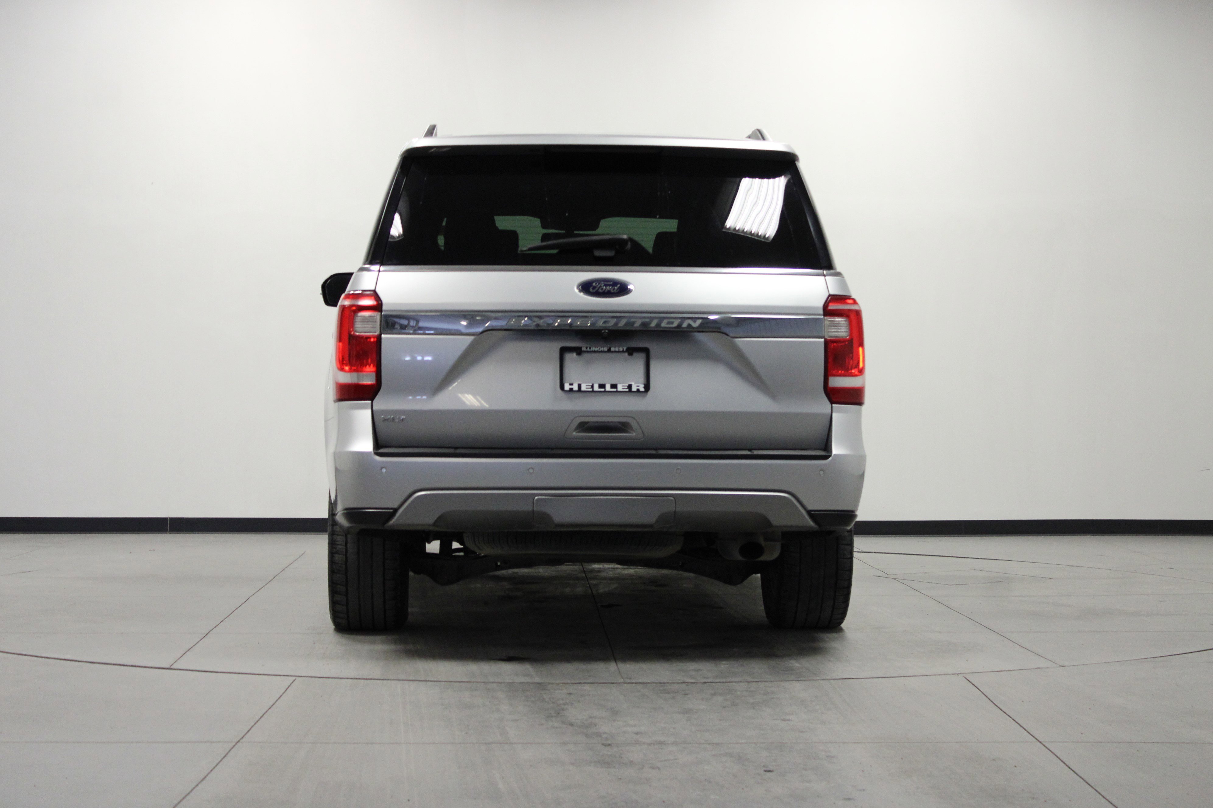 Used 2019 Ford Expedition XLT w/ Equipment Group 202A image 5