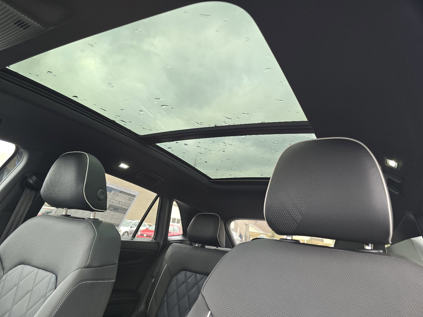 New 2026 Volkswagen Atlas Cross Sport SEL Premium R-Line image 3