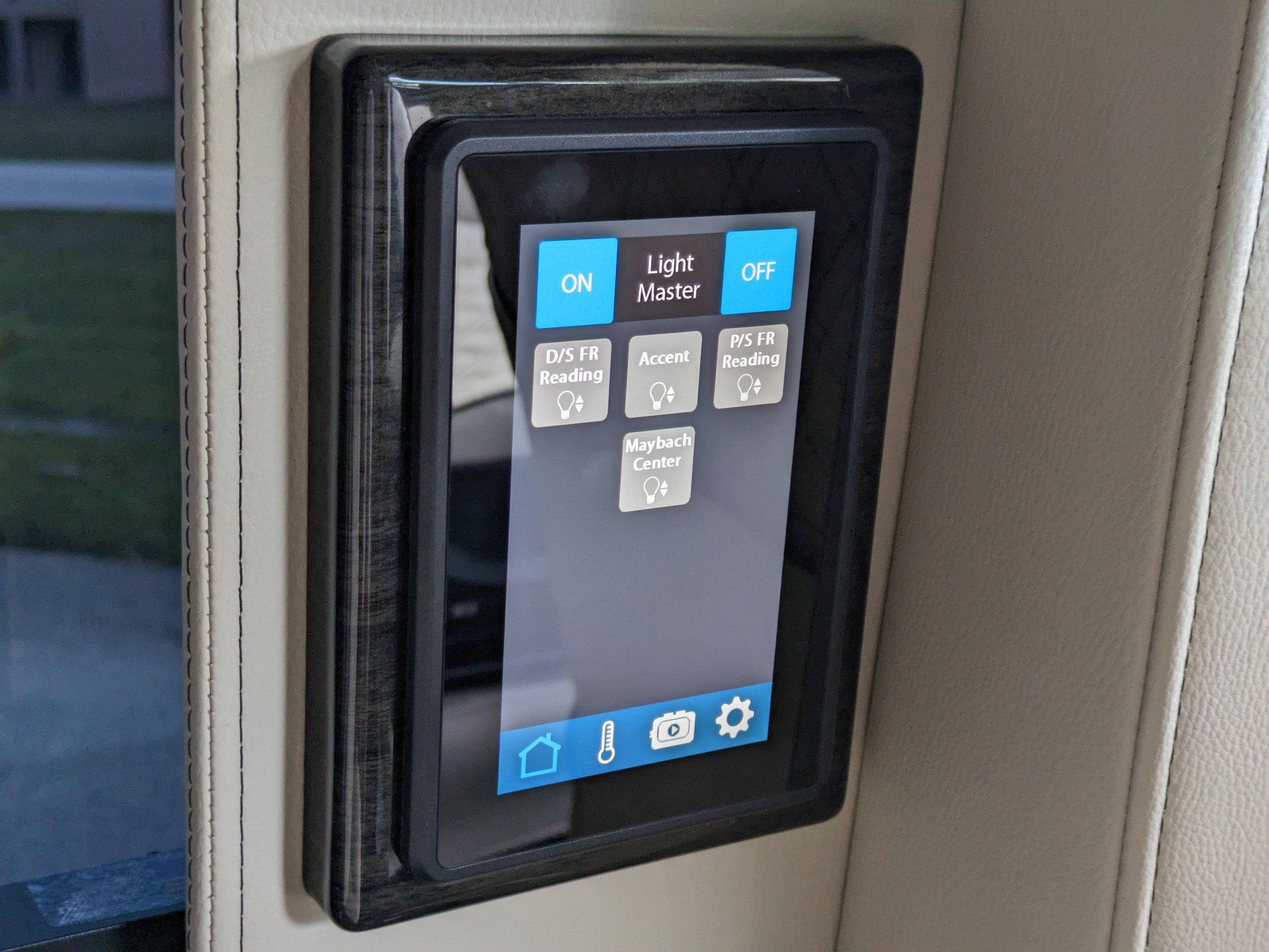 Used 2025 Mercedes-Benz Sprinter 144 Cargo image 40