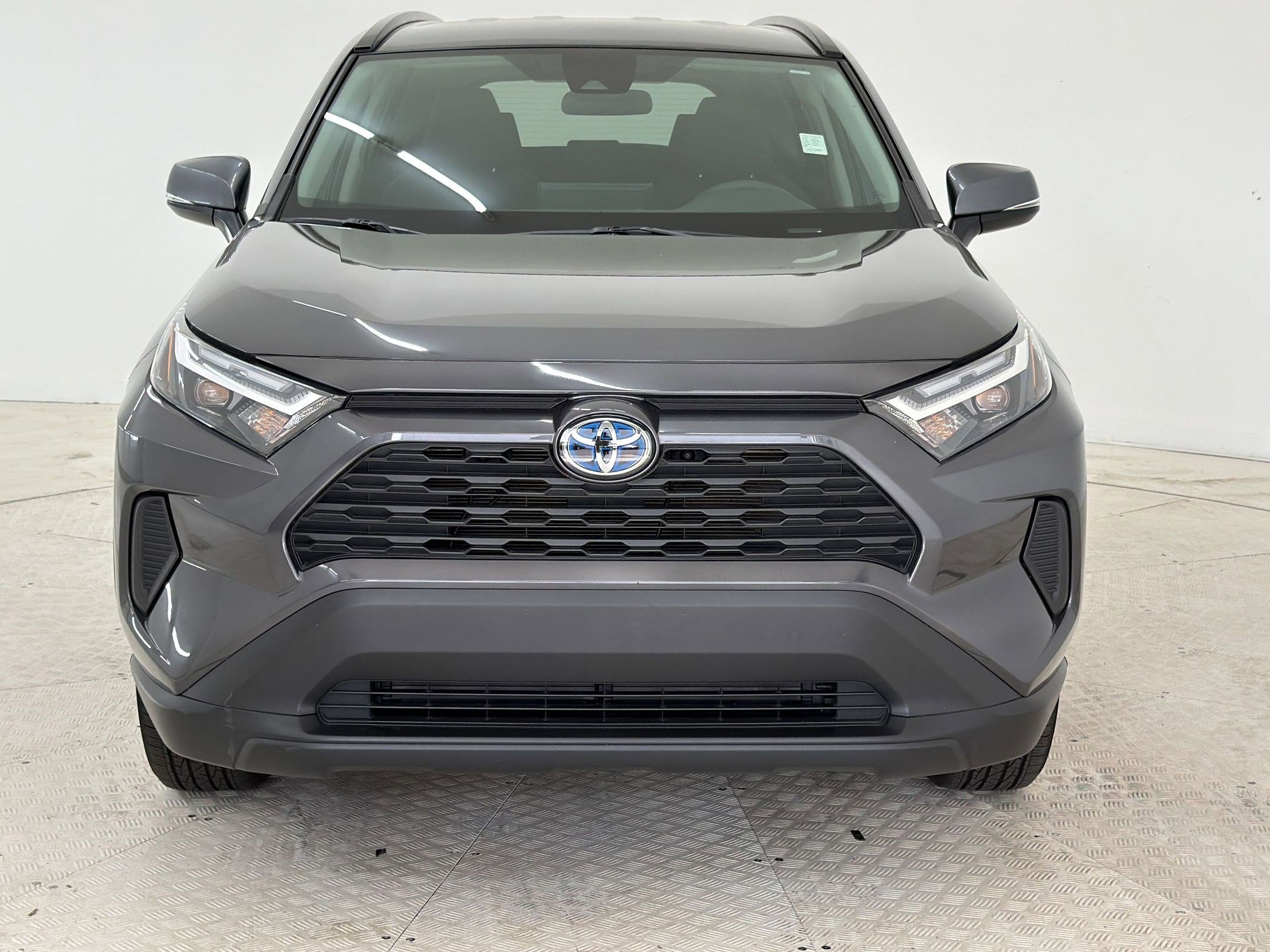 Used 2024 Toyota RAV4 XLE AWD/4WD image 6