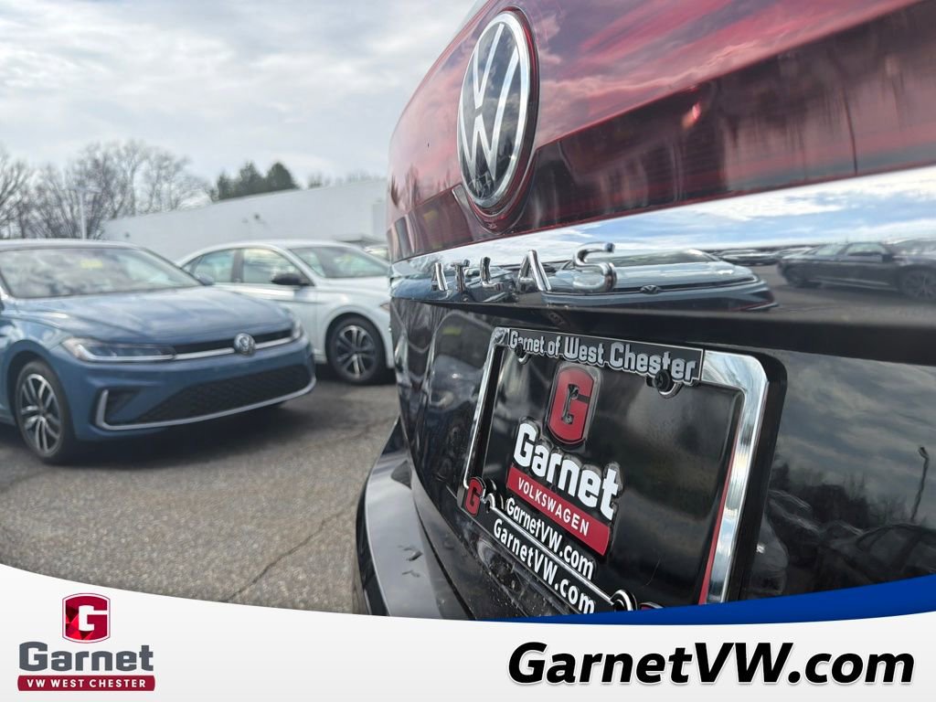 Used 2025 Volkswagen Atlas SEL Premium R-Line image 48