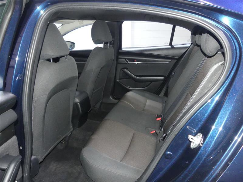 Used 2019 MAZDA MAZDA3 Sedan image 26