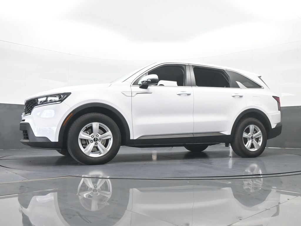 Used 2023 Kia Sorento LX image 52