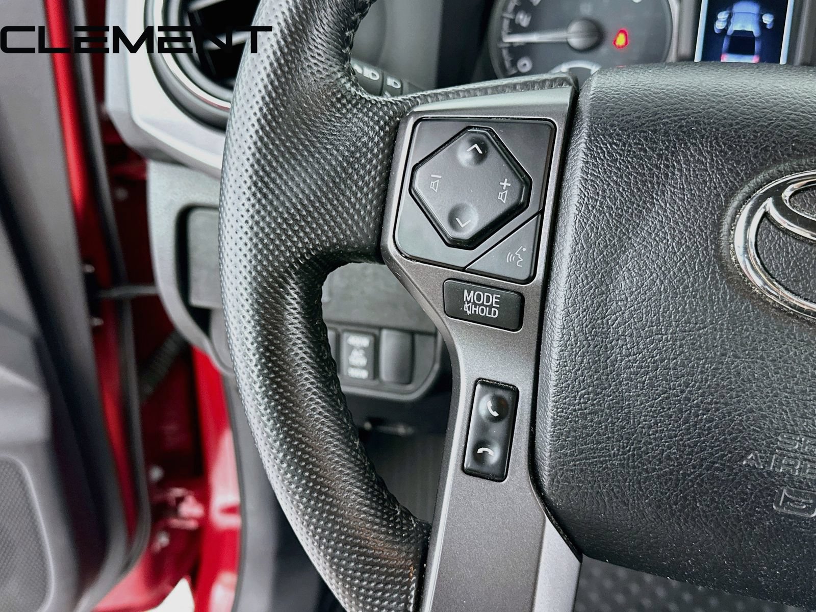 Used 2022 Toyota Tacoma TRD Sport w/ Technology Package AWD/4WD image 15