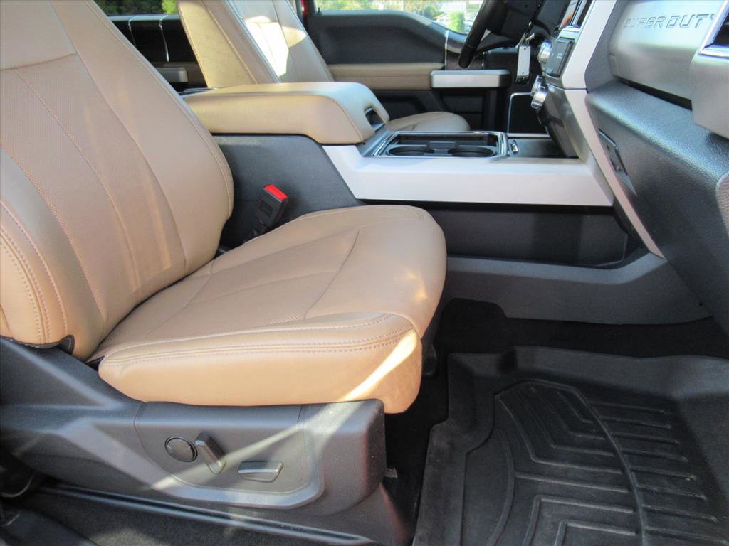 Used 2022 Ford F250 Lariat w/ Chrome Package image 11