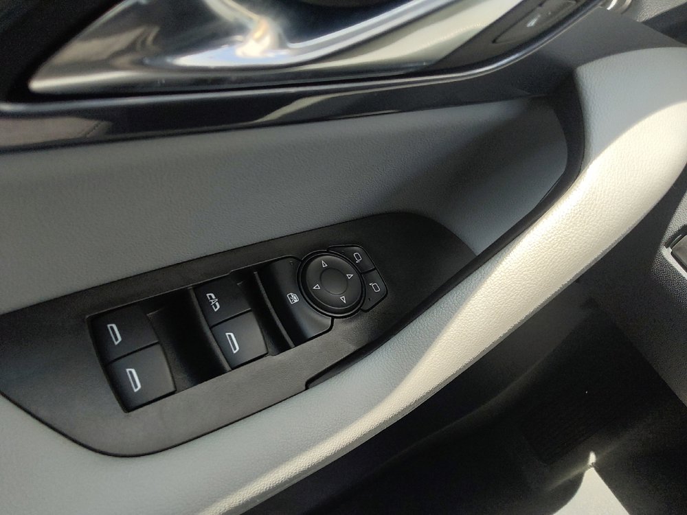 Used 2021 Chevrolet Blazer LT image 27