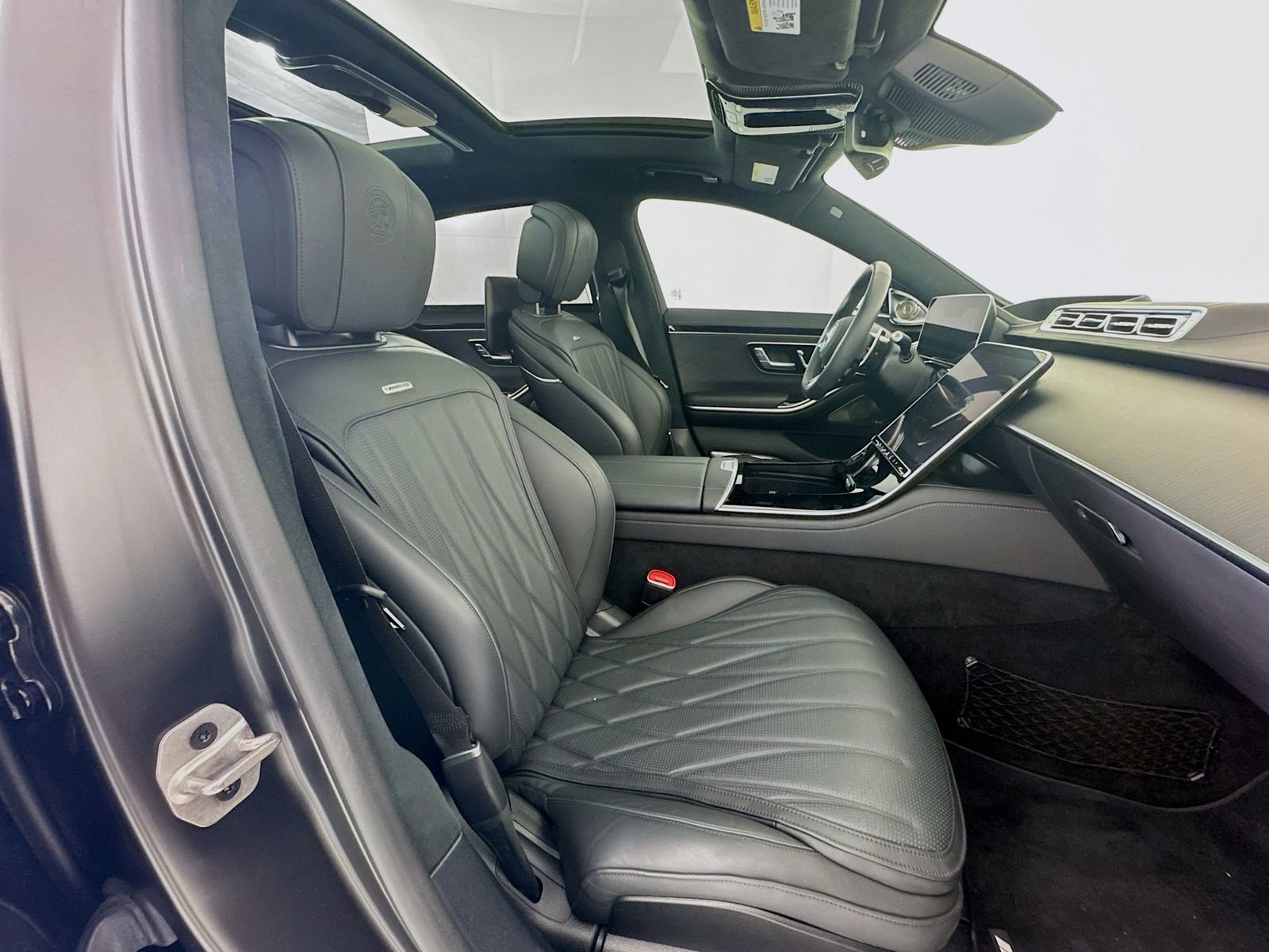 Used 2024 Mercedes-Benz S 63 AMG S image 8