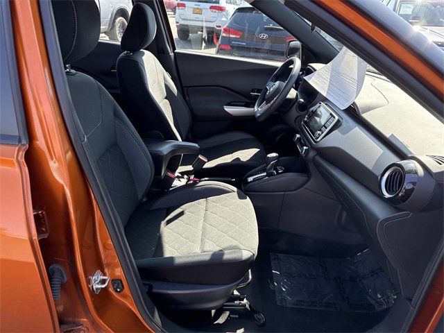 Used 2020 Nissan Kicks SV image 9