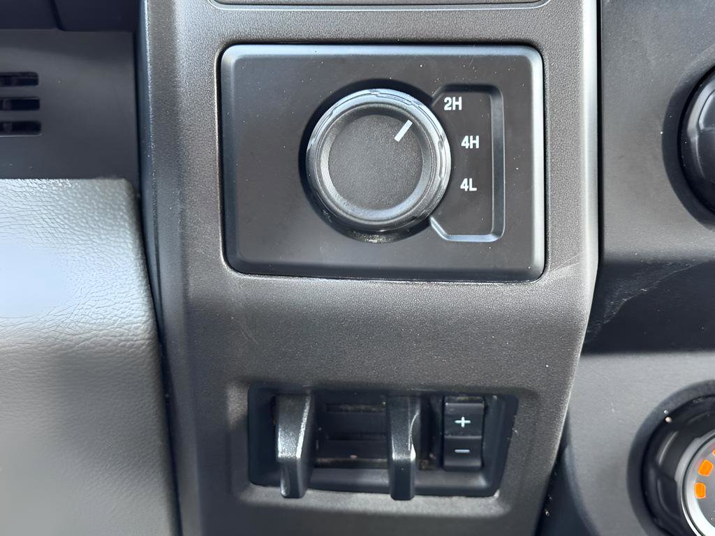 Used 2022 Ford F250 XL w/ Power Equipment Group image 27