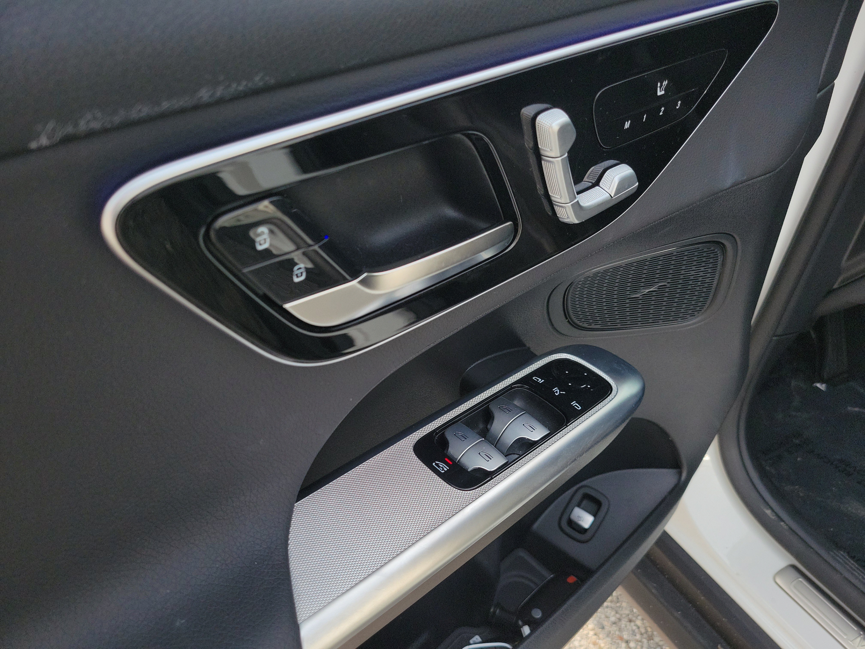 Certified 2026 Mercedes-Benz GLC 300 image 17