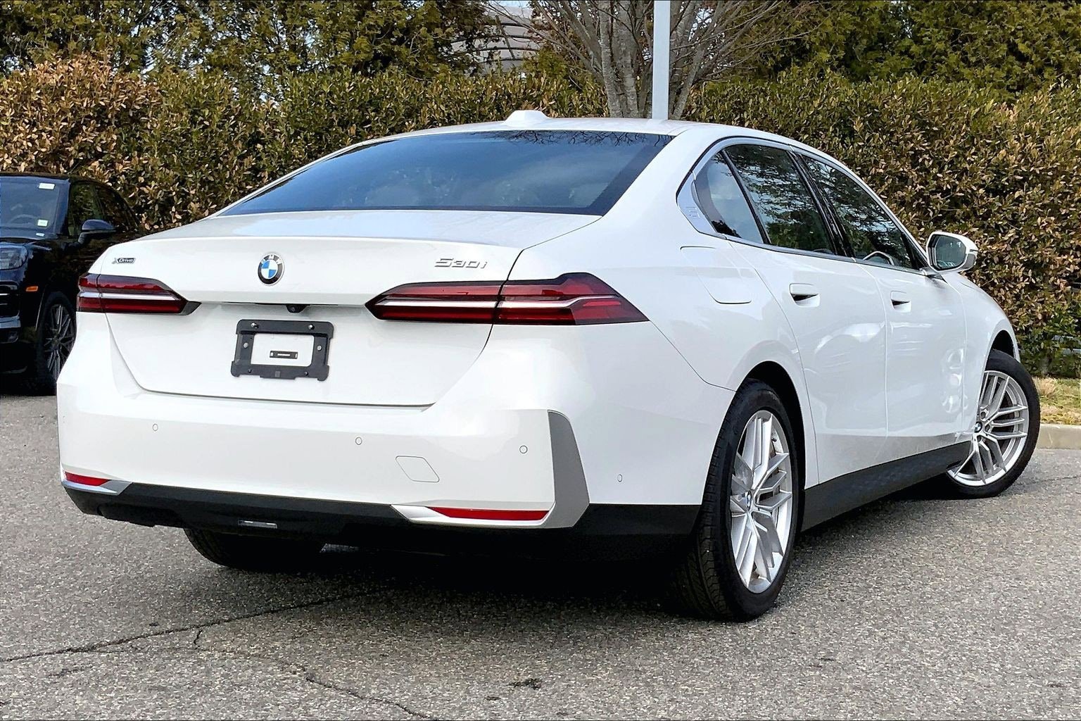 Used 2024 BMW 530i xDrive w/ Convenience Package AWD/4WD image 15