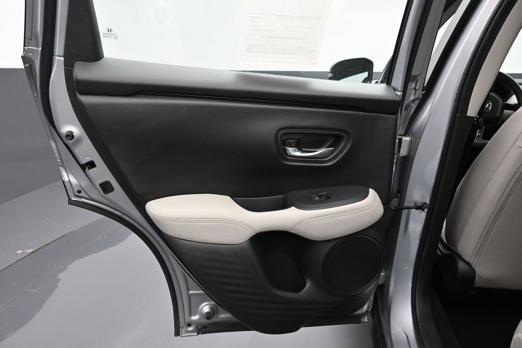 Certified 2023 Honda HR-V LX image 23