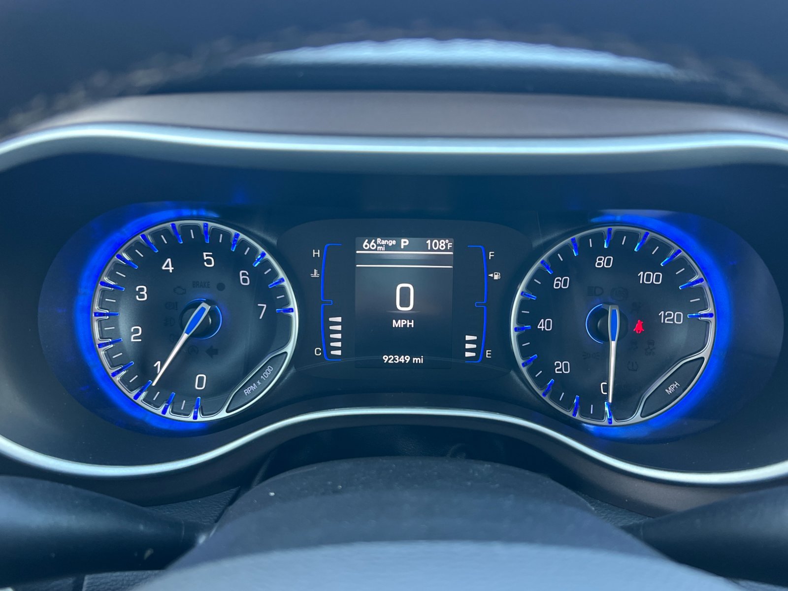 Used 2022 Chrysler Voyager LX FWD image 25