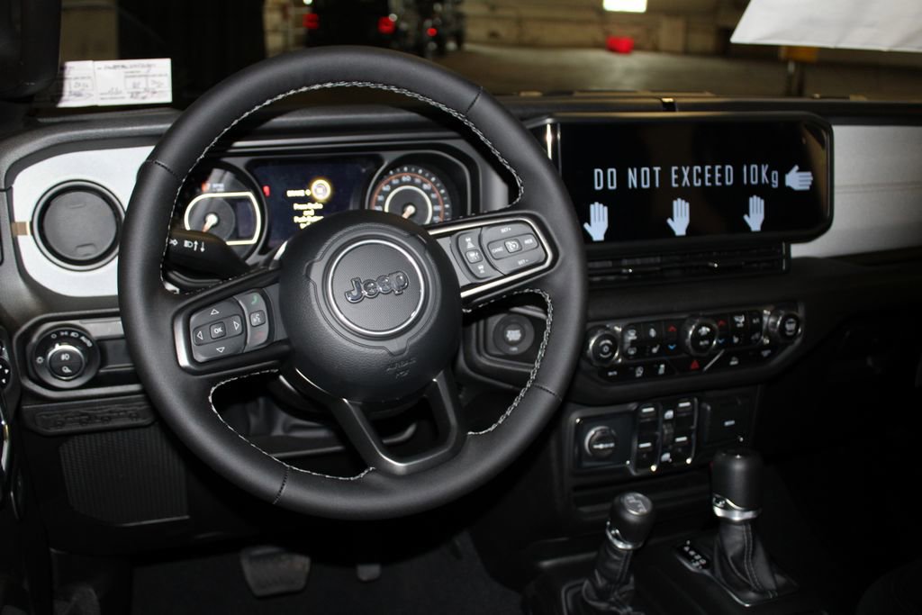 New 2025 Jeep Gladiator Sport image 14