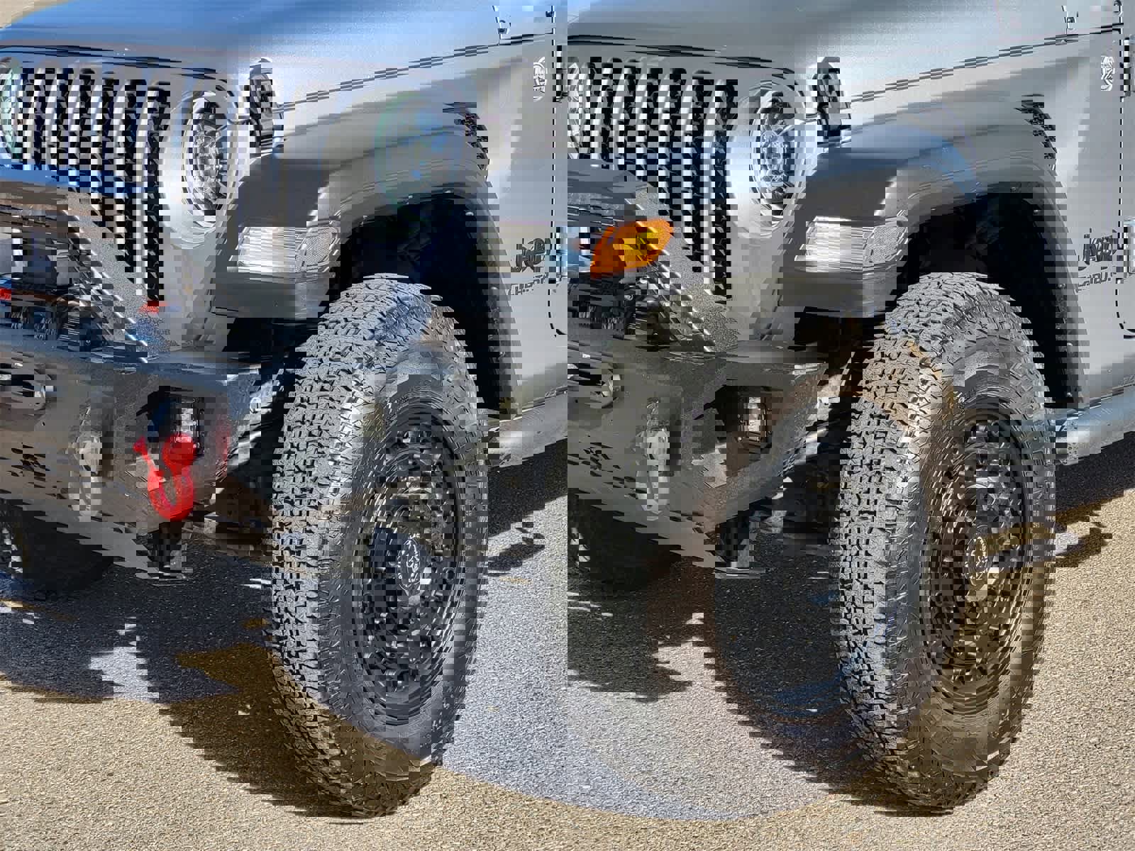 Used 2020 Jeep Gladiator Sport w/ Quick Order Package 24S image 2