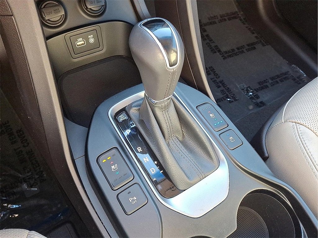 Used 2017 Hyundai Santa Fe SE image 16