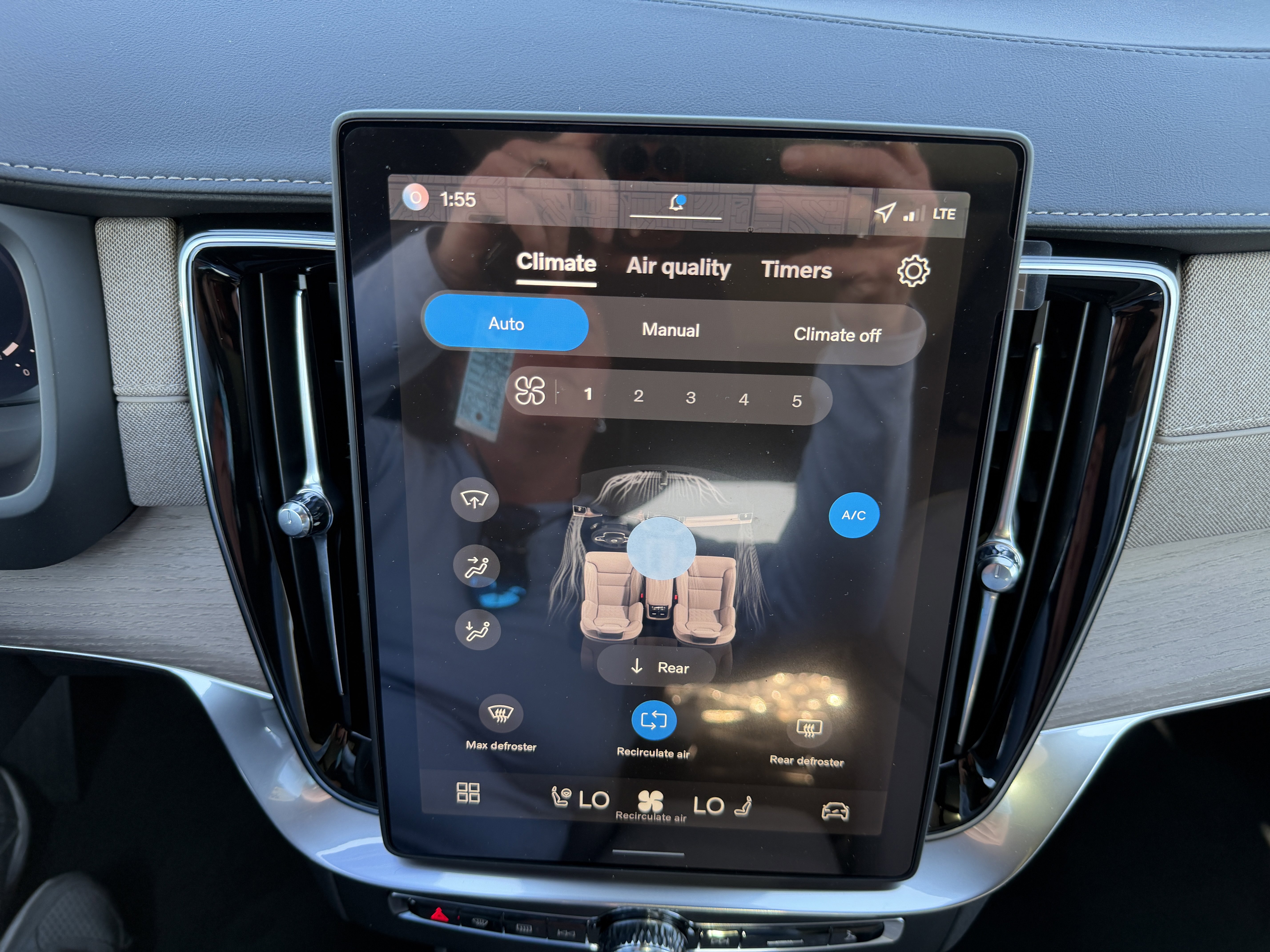 New 2026 Volvo XC90 B5 Ultra image 23