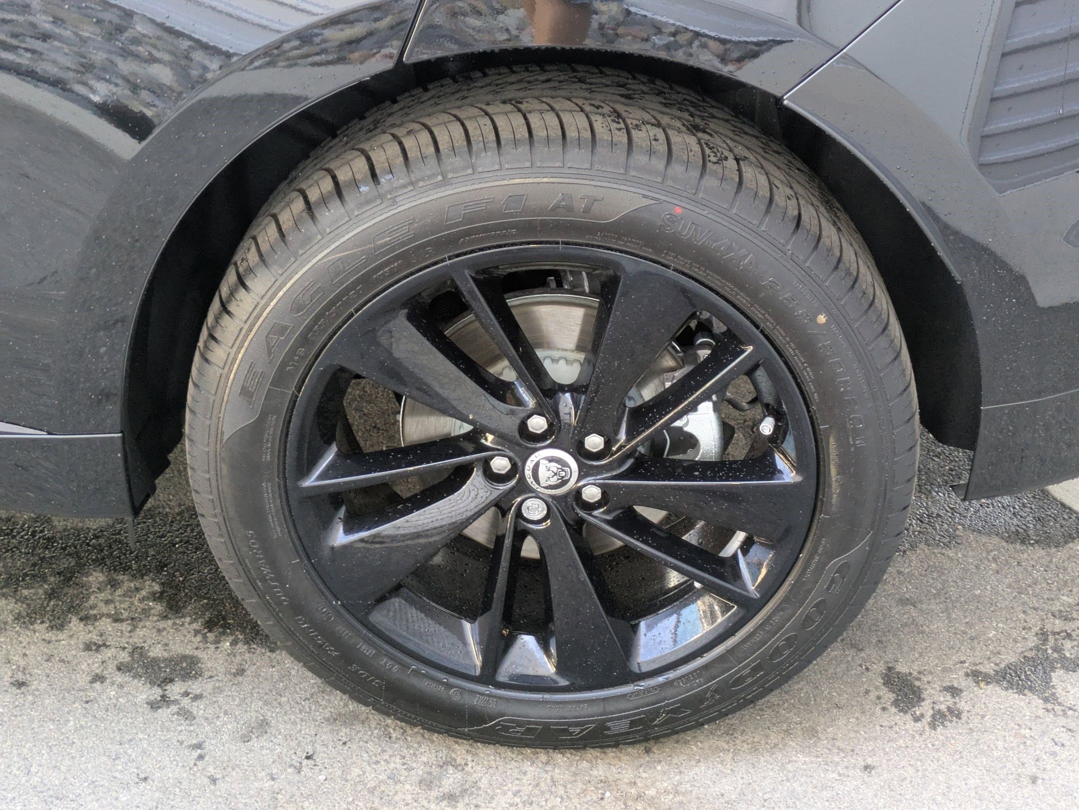 New 2026 Jaguar F-PACE R-Dynamic S image 16