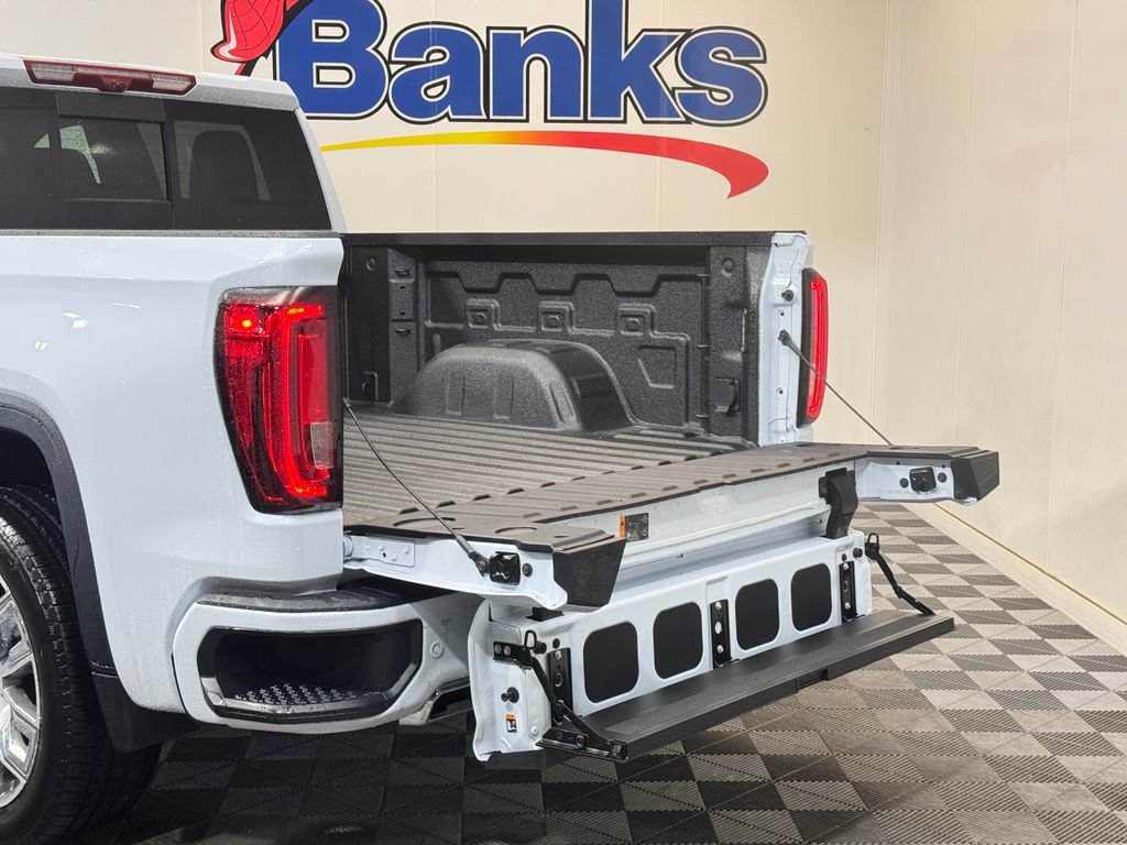 New 2026 GMC Sierra 1500 Denali w/ Denali Reserve Package AWD/4WD image 8
