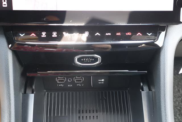 New 2026 Jeep Grand Cherokee Limited AWD/4WD image 25