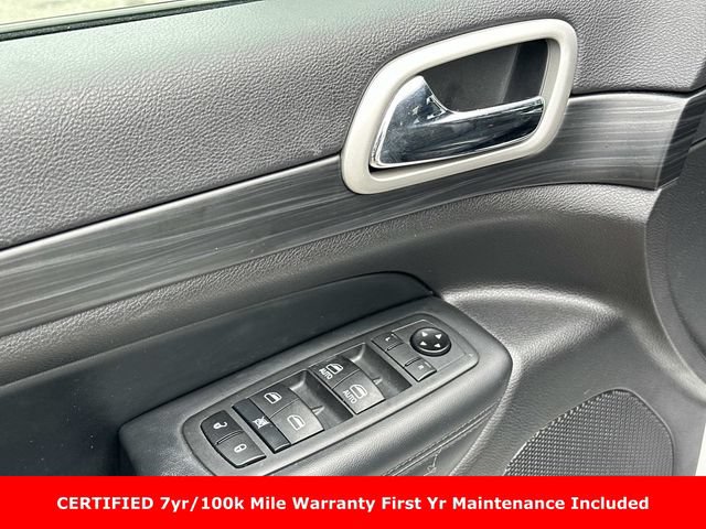 Used 2020 Jeep Grand Cherokee Altitude AWD/4WD image 17