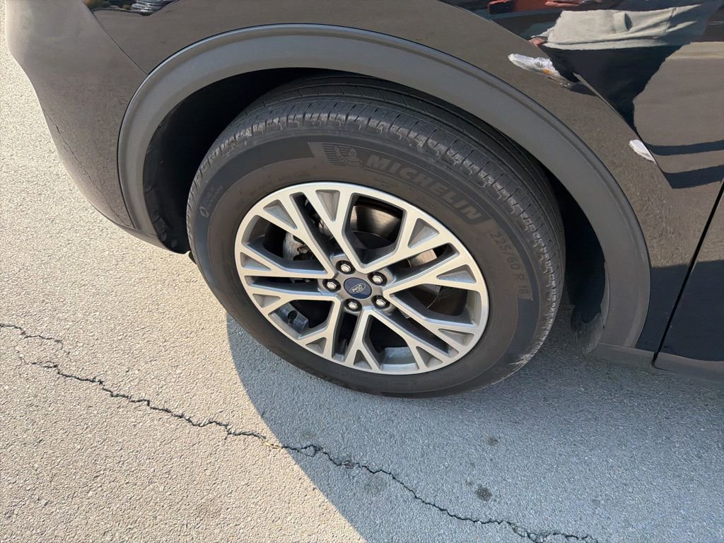 Used 2022 Ford Escape SEL image 25